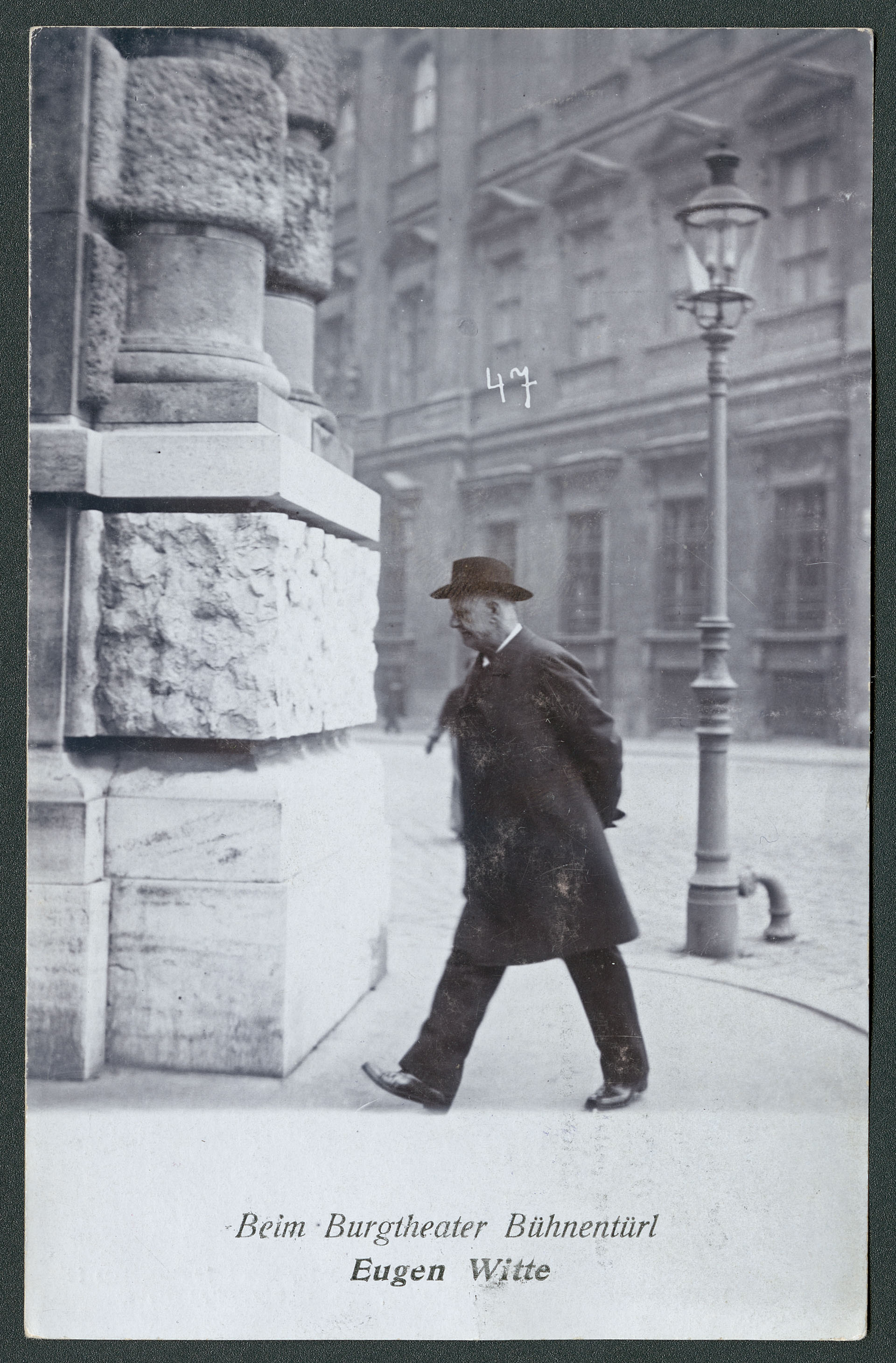 250 Jahre Burg - Beim Burgtheater Bühnentürl