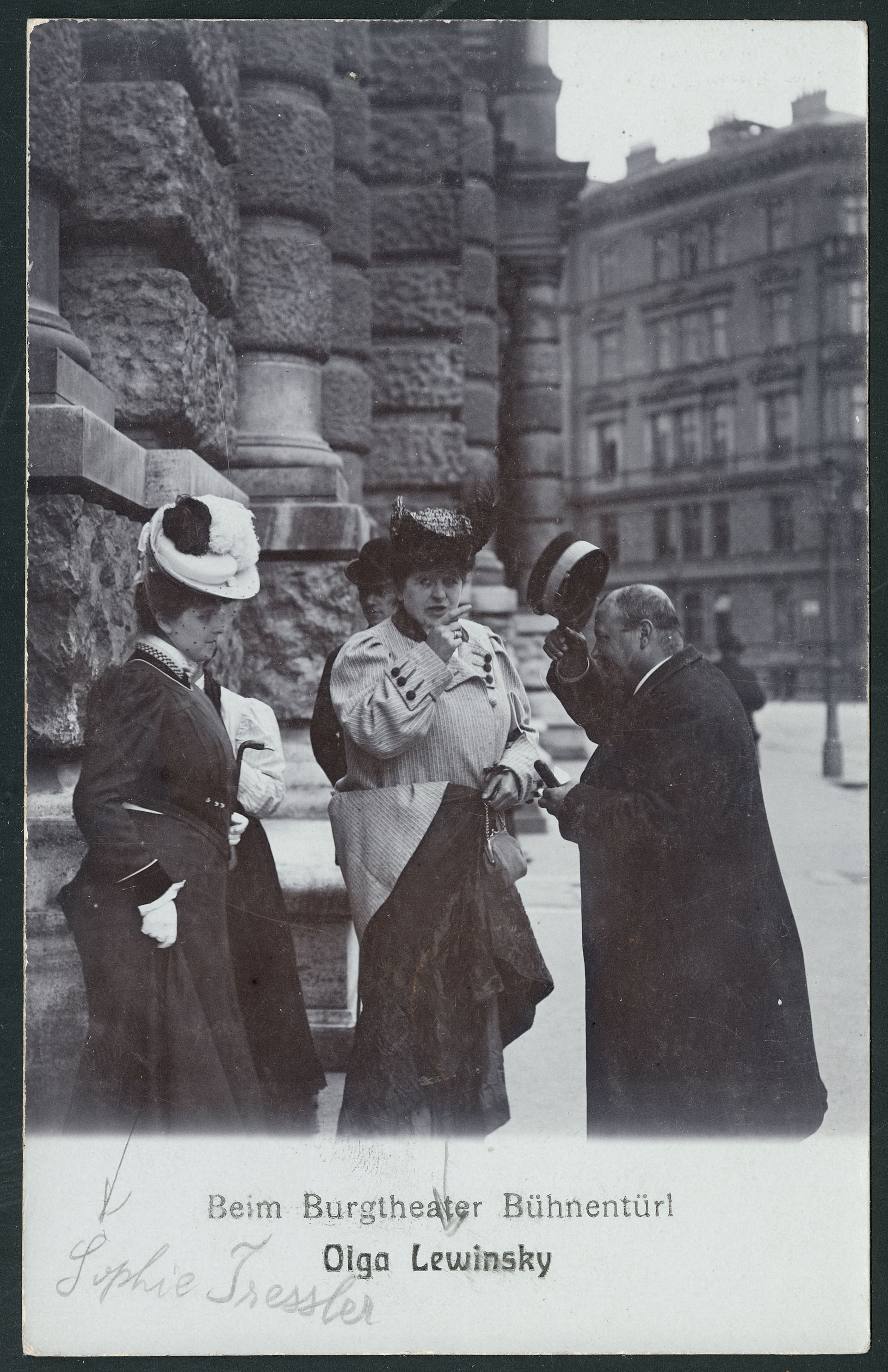250 Jahre Burg - Beim Burgtheater Bühnentürl