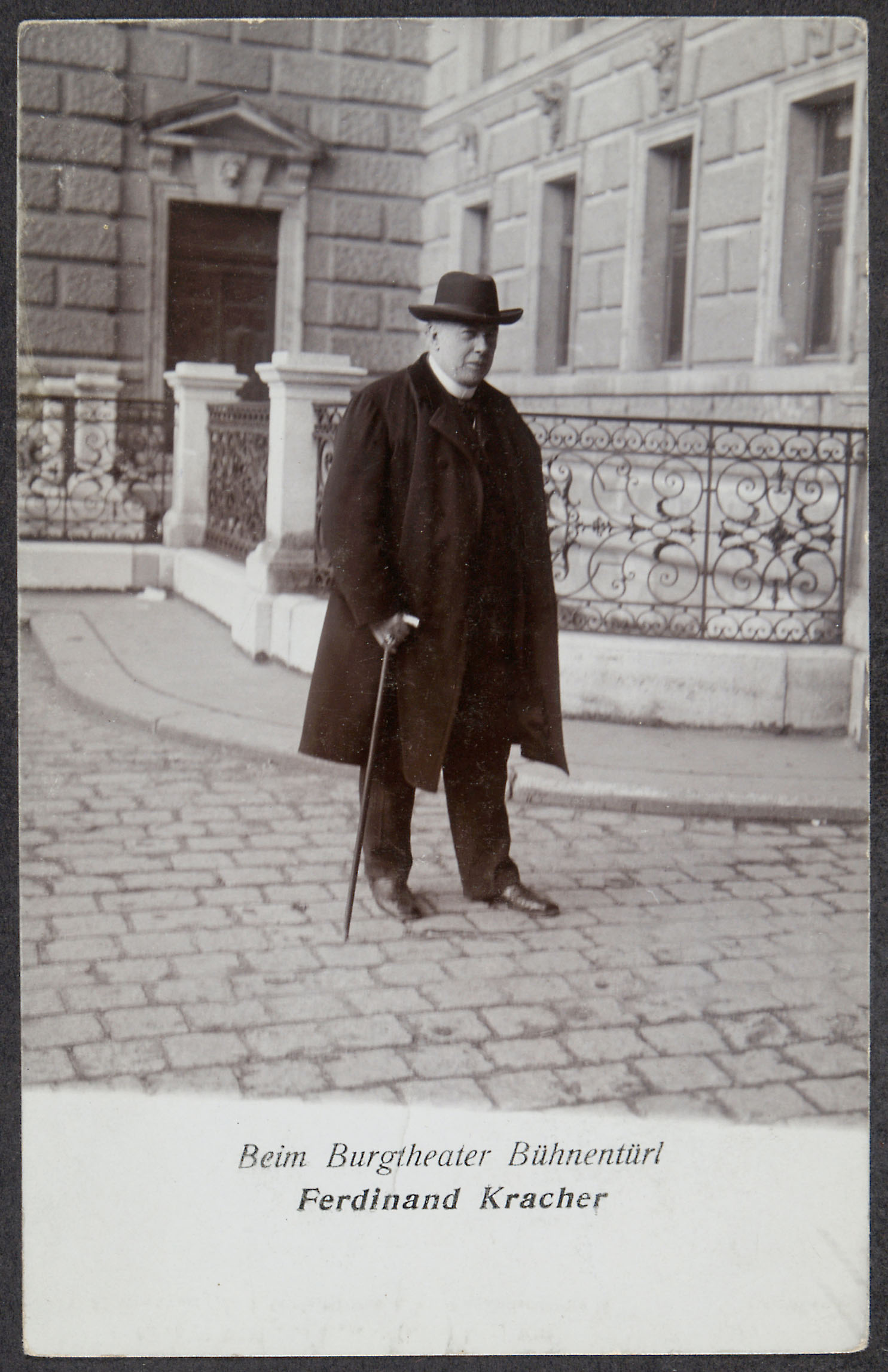 250 Jahre Burg - Beim Burgtheater Bühnentürl