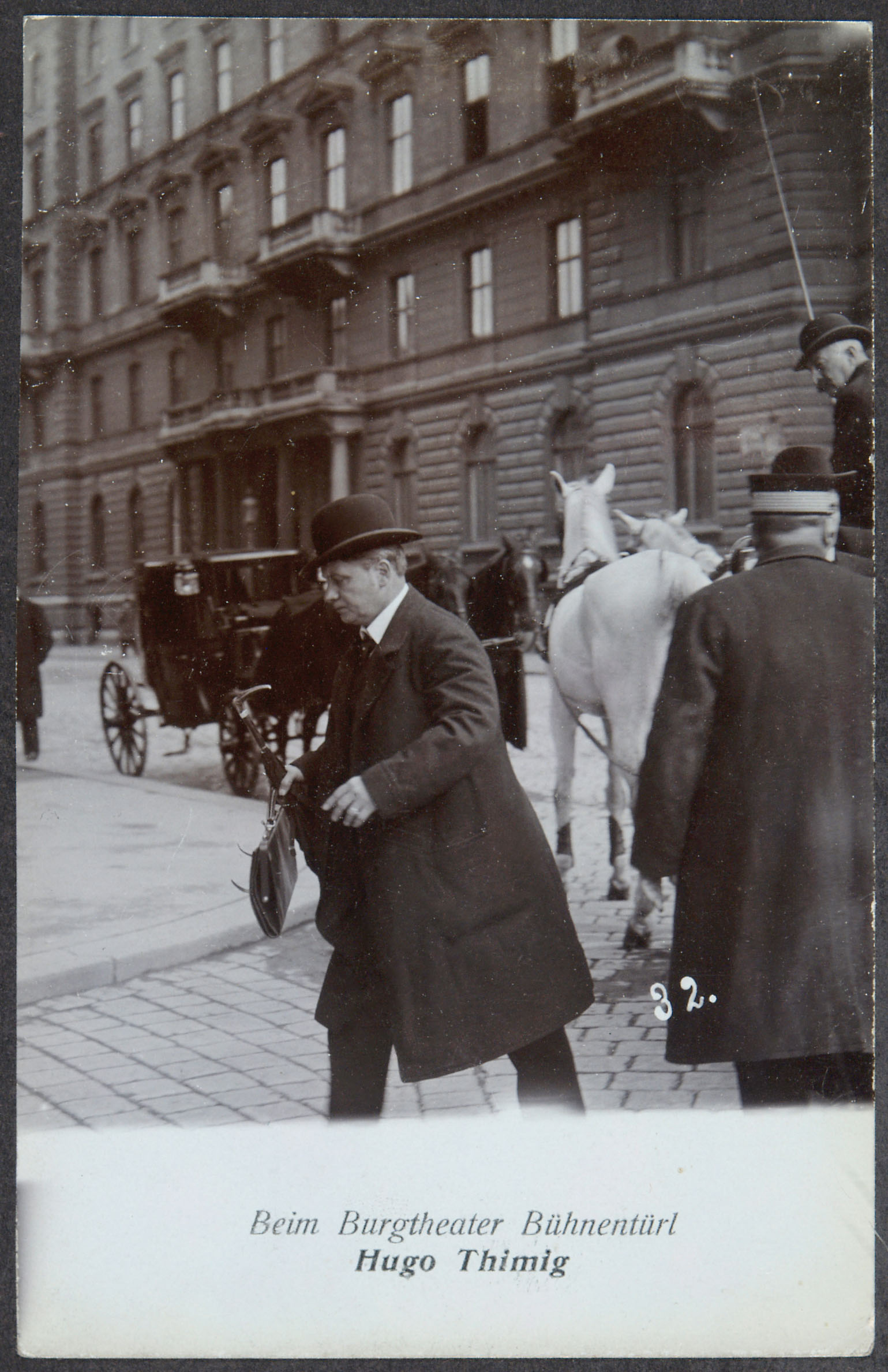 250 Jahre Burg - Beim Burgtheater Bühnentürl